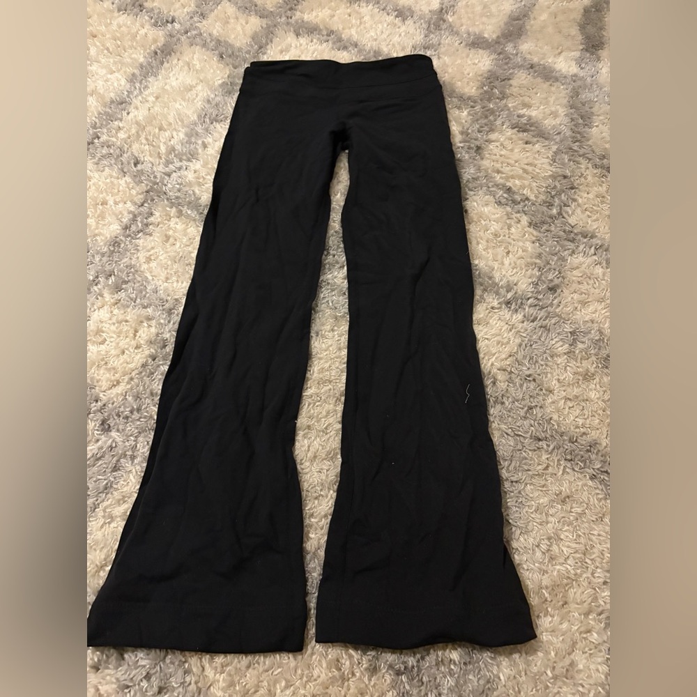 Size 6 lululemon flair leggings